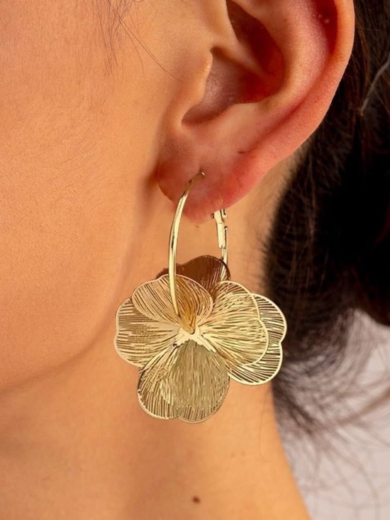 Zara Jewelry - Gold Trendy Zara Flower Hoop Drop Earrings